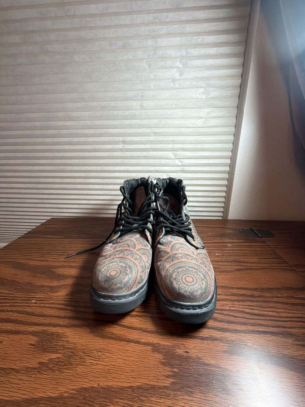 Yes We Vibe Rabbit Mandala Combat Boots Size 7.5W